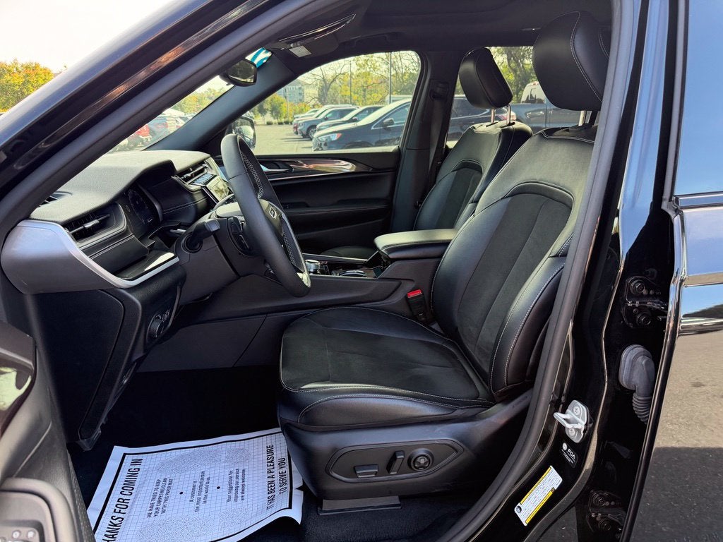 2023 Jeep Grand Cherokee L Altitude