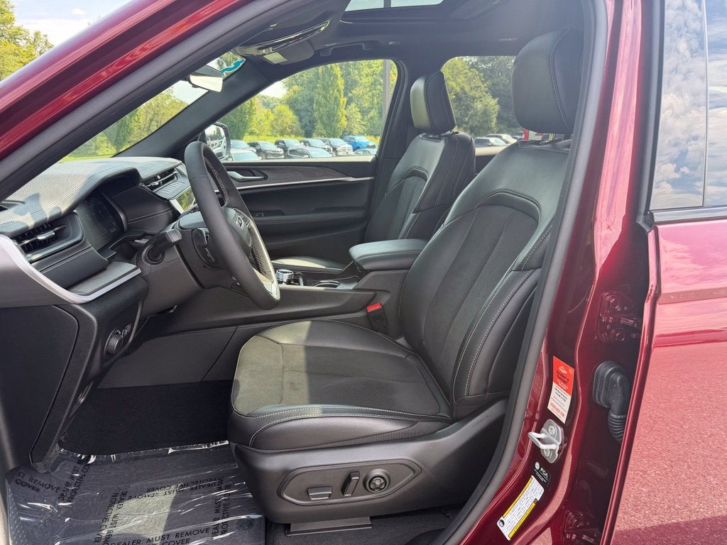 2026 Jeep Grand Cherokee L Altitude 4x4