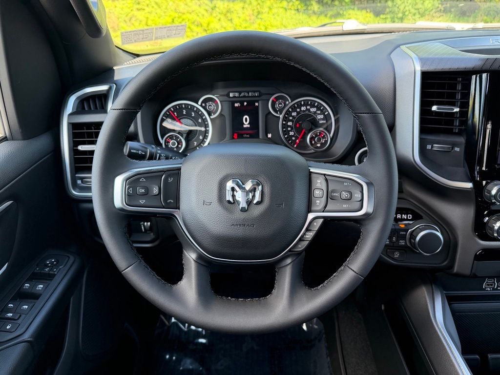 2027 RAM Ram 1500 RAM 1500 BIG HORN QUAD CAB 4X4 6'4' BOX