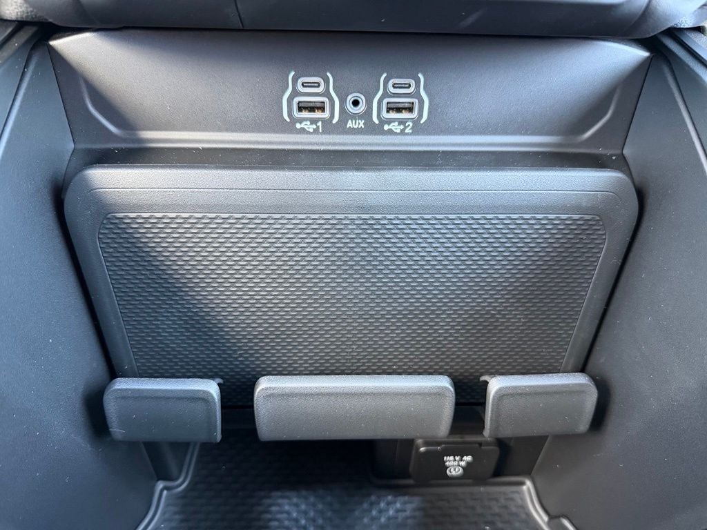 2027 RAM Ram 1500 RAM 1500 BIG HORN QUAD CAB 4X4 6'4' BOX