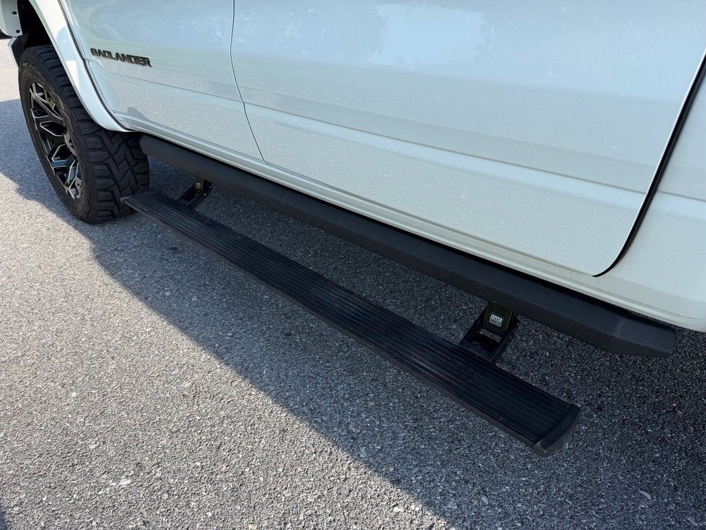 2022 RAM 1500 Laramie Crew Cab 4x4 5'7' Box