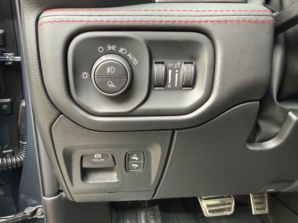 2026 RAM Ram 1500 RAM 1500 RHO CREW CAB 4X4 5'7' BOX