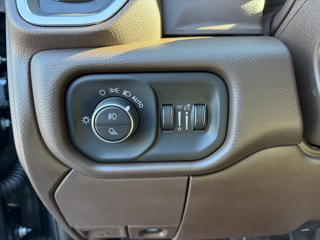 2026 RAM Ram 3500 RAM 3500 LARAMIE CREW CAB 4X4 6'4' BOX