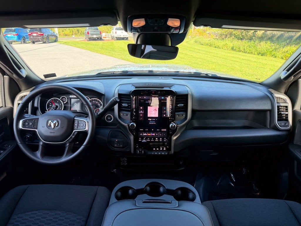 2027 RAM Ram 2500 RAM 2500 TRADESMAN CREW CAB 4X4 6'4' BOX