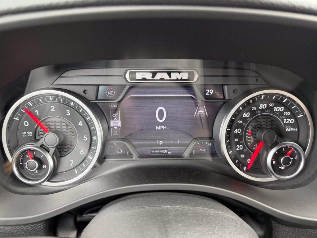 2026 RAM Ram 1500 RAM 1500 EXPRESS CREW CAB 4X4 5'7' BOX