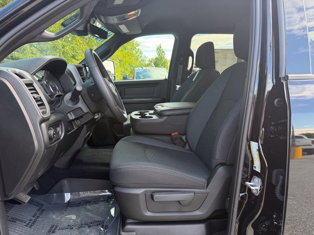 2026 RAM Ram 2500 RAM 2500 BLACK EXPRESS CREW CAB 4X4 6'4' BOX