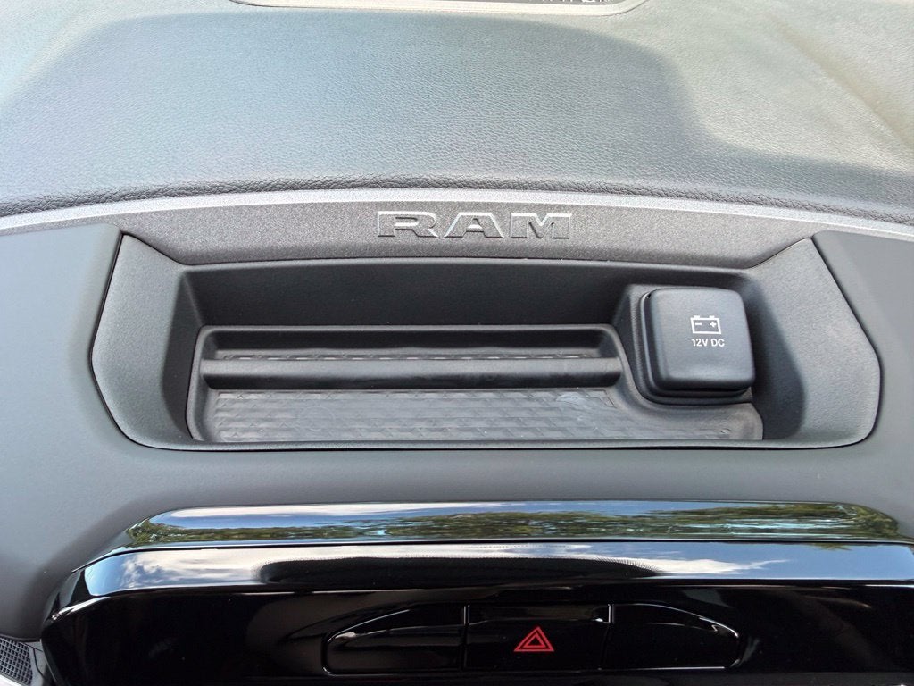 2026 RAM Ram 2500 RAM 2500 BLACK EXPRESS CREW CAB 4X4 6'4' BOX