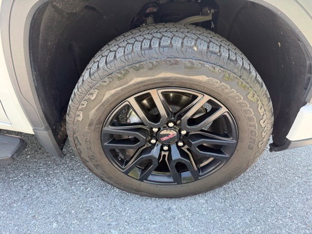 2024 GMC Sierra 1500 4WD Crew Cab Short Box Elevation with 3SB