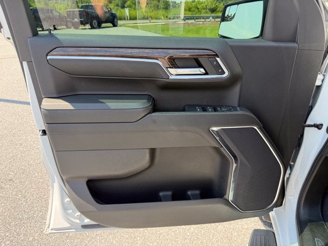 2024 GMC Sierra 1500 4WD Crew Cab Short Box Elevation with 3SB